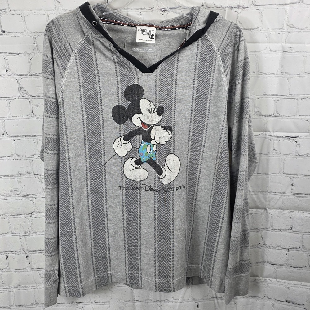 Disney Cast Exclusive Walt Disney Company Mickey Pullover Aztec Hoodie‎ Adult LG